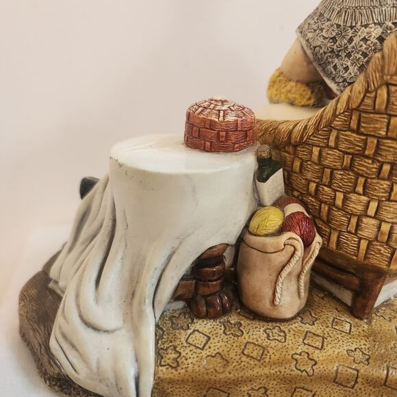 Vtg 1981 Naturecraft England Grandmas Comfort Figure 882 Hand Painted Stonecraft - Picture 11 of 12